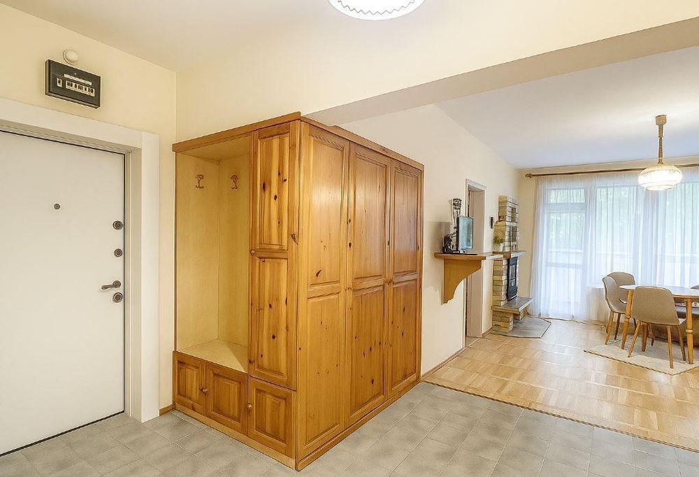 Тристаен апартамент в района на ХЕИ!