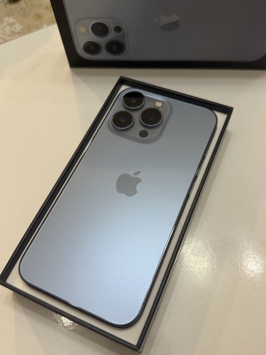Iphone 13 PRO без забележки, подходящ за подарък