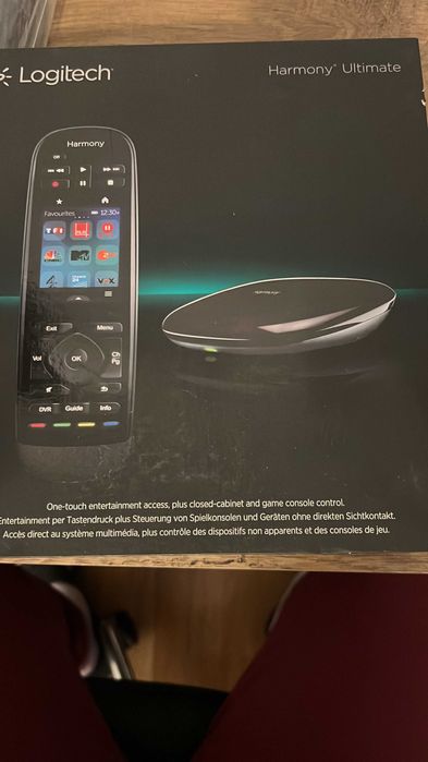 Logitech Harmony Ultimate - Telecomanda + Hub