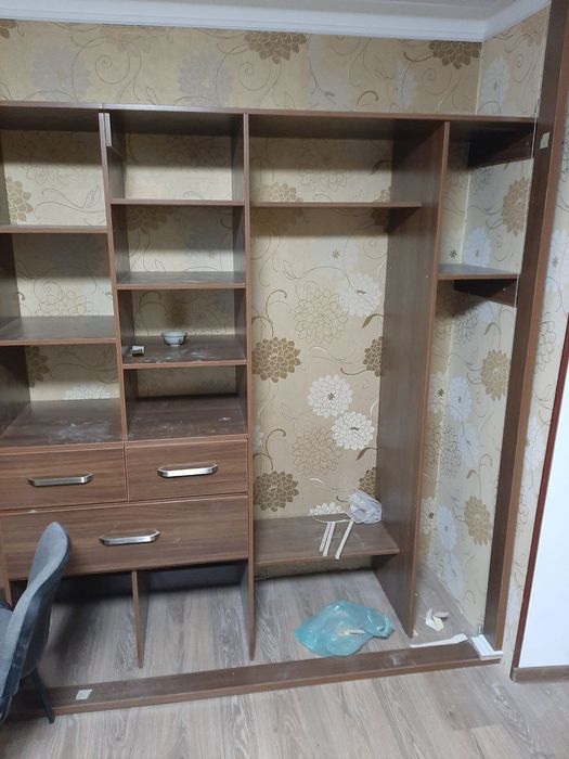 Продается встроенный шкаф-купе в разобранном виде.