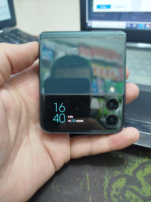 Samsung FLIP 3  8/256 GB на запчасти не дорого