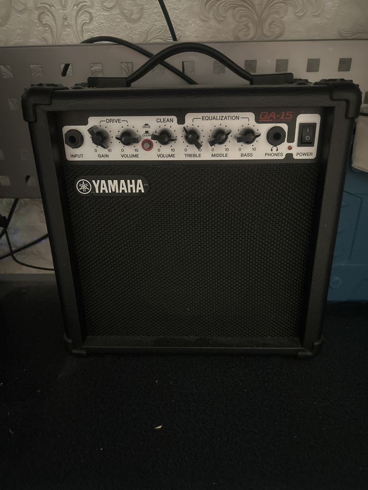 Гитара Yamaha erg 121