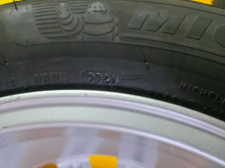 ROTI Jante Anvelope IARNA 215/60/16 Michelin 5x112 OE VW Passat NOI