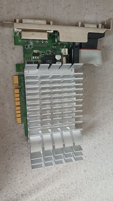 Placa video gt 710