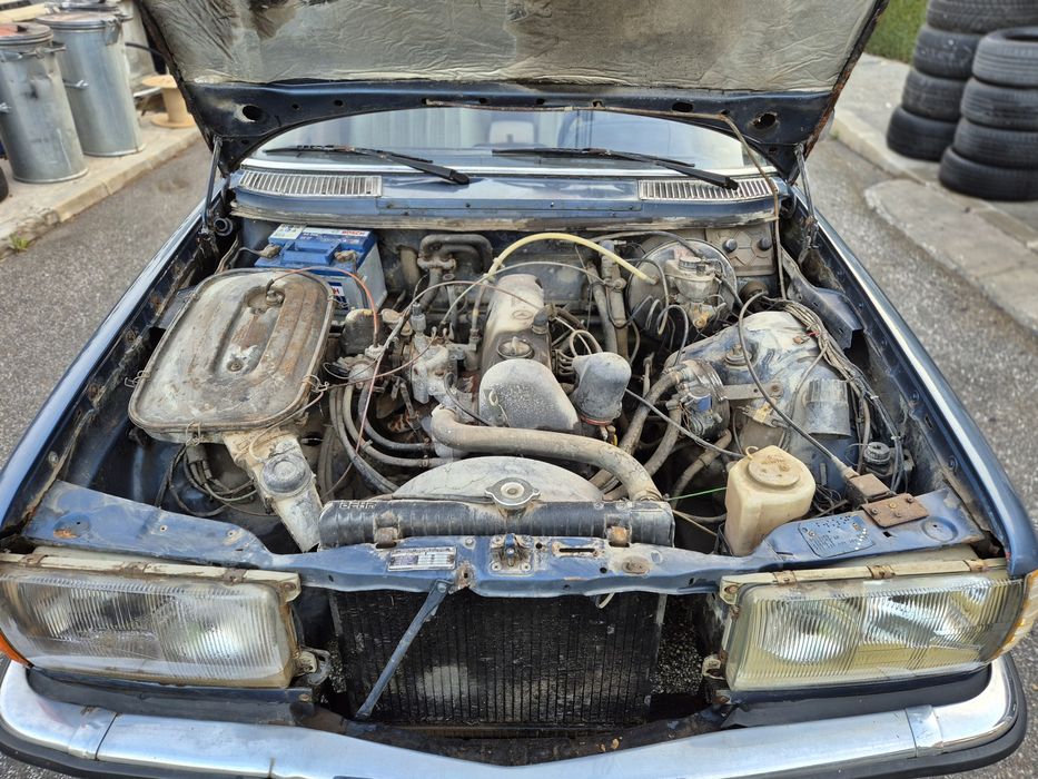 Mercedes 123C 2.3 Coupe