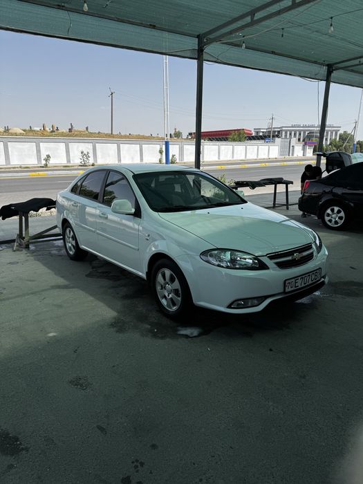 Gentra sotiladi yili 2023 oxiri prabeg 13000km abs magnitafon bor