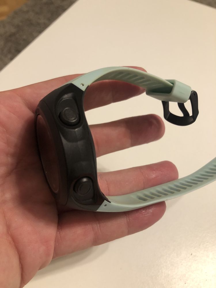 Smart часовник с GPS,, Bluetooth и пулсомер за бягане onmove 500,