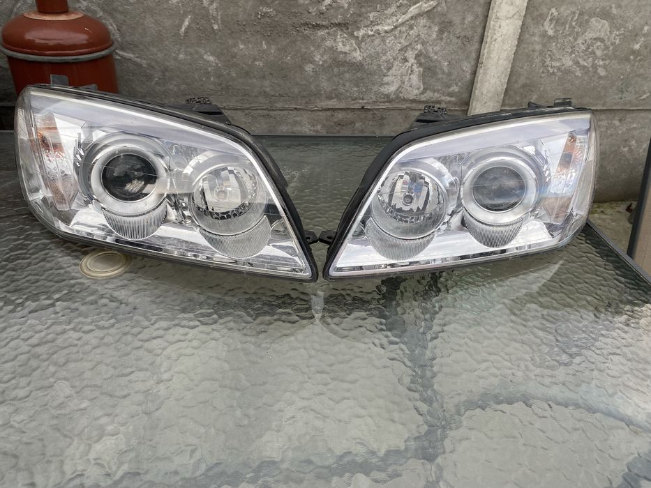 Faruri St/Dr Chevrolet Captivia Pret 700 lei volan  stanga