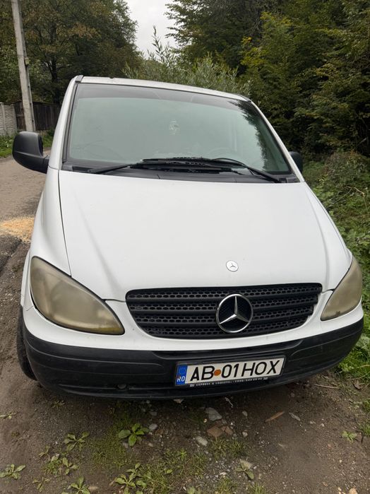 Vând Mercedes vito