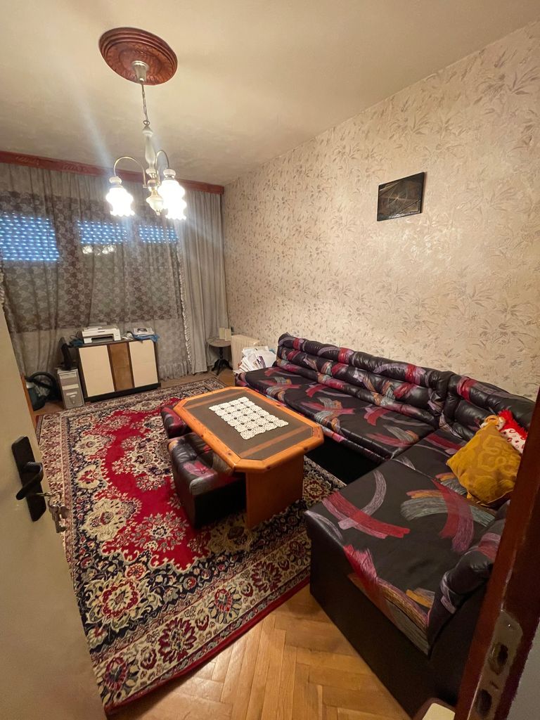 Дава се под наем Четиристаен апартамент в Варна, Младост 2 - 120 кв.м за 600 € - Снимка #8