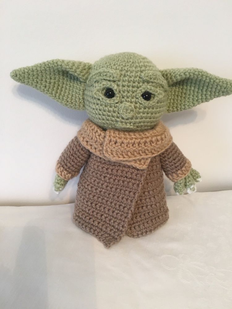 Jucarii crosetate Baby Yoda