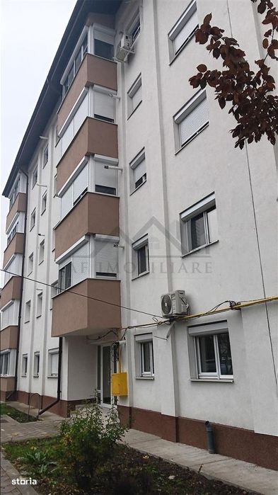 Tomesti  Ap. 2cd s=50mp renovat, et 44 cu pod bloc pe cadre, reabilita