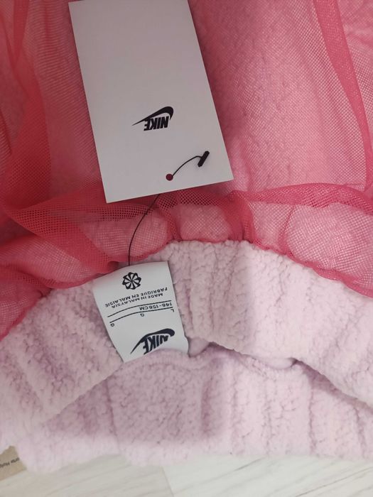 Чисто нова пола Nike