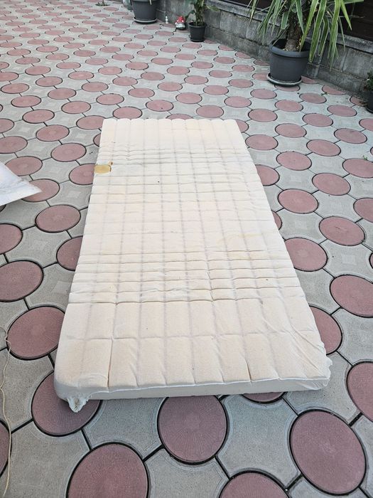 Saltea burete pentru pat