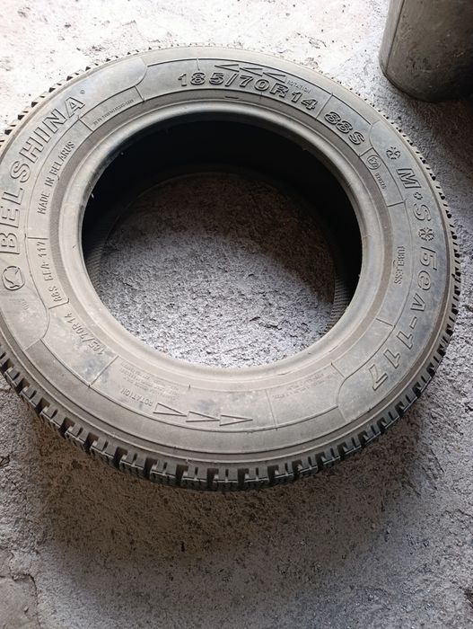 Продам  б/у резину 185/70   r14