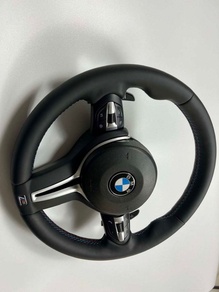 Volan BMW M Sport cu padele - piele perforata, stare impecabila