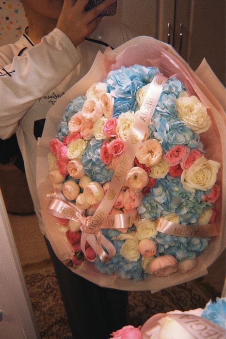 ЦВЕТЫ!Астана Шикарный букет продаю!