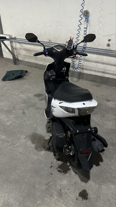 Skuter 125 kub vento