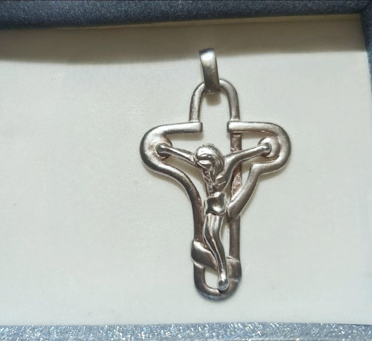 Масивен сребърен 925 кръст с разпятие ,  уникален дизайн  / унисекс /