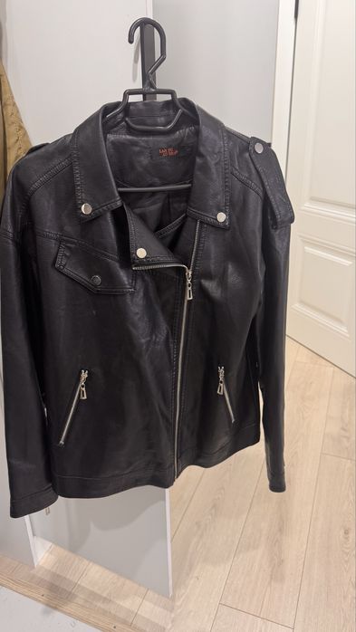 Кожаная куртка в хорошем состоянии