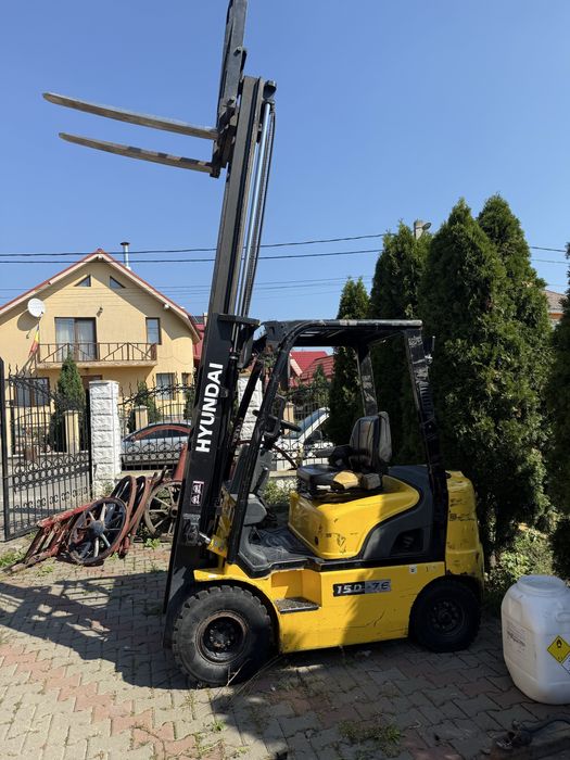 Motostivuitor Hyundai 15D-7E