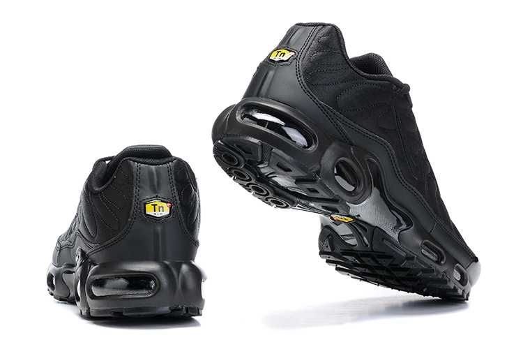 Мъжки маратонки Nike Air Max plus Tn размери 42,43
