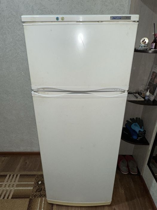 Продам холодильник