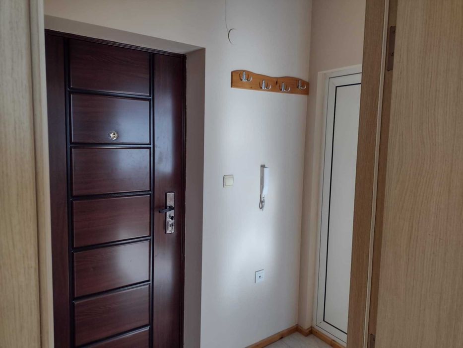 Дава се под наем Двустаен апартамент в Варна, Възраждане 1 - 41 кв.м за 255 € - Снимка #1