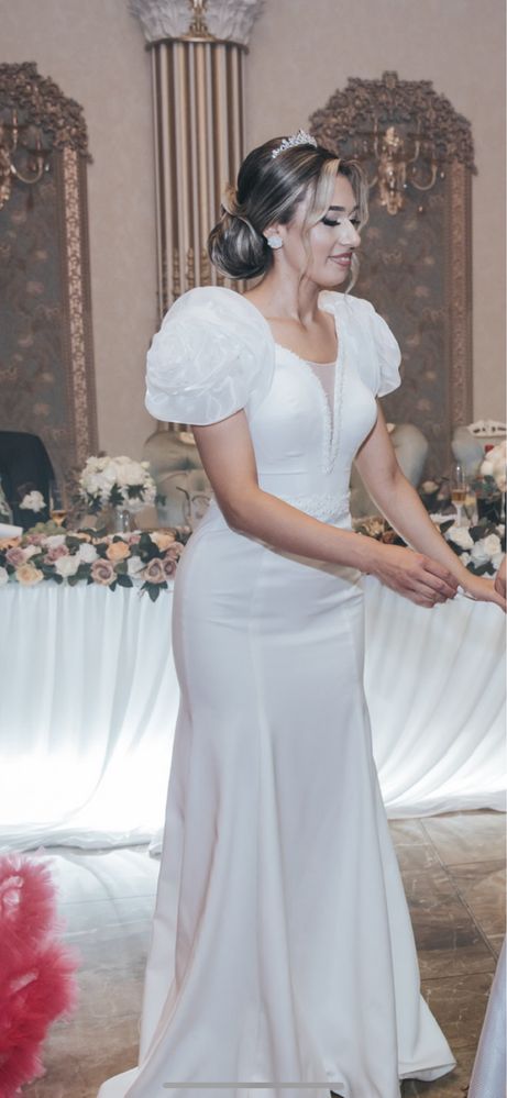 Rochie de mireasa pe corp, curatata profesional