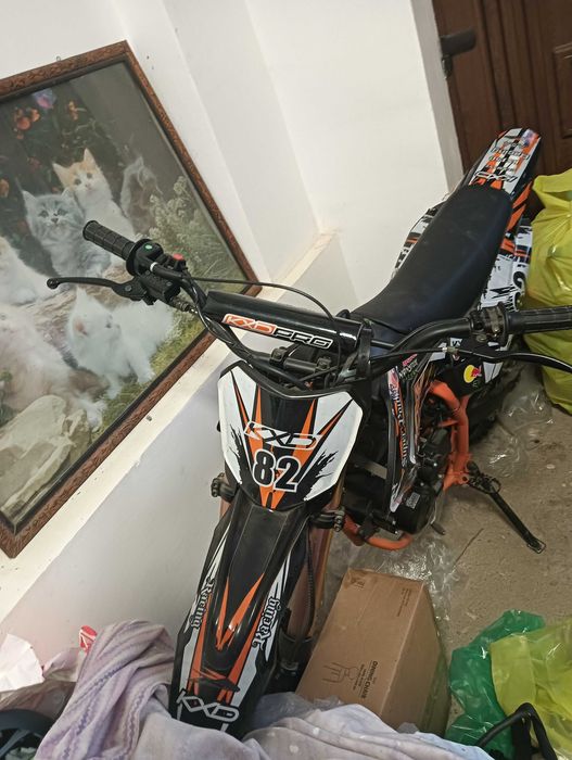 Vand motor cross