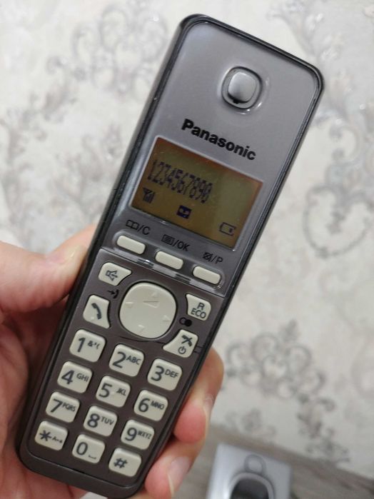 Радиотелефон Panasonic с автоответчиком