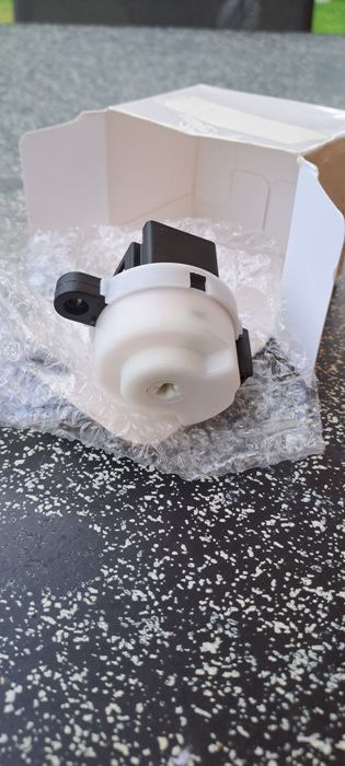 Vand contact  nou Ford Ranger-Mazda B2500-BT 50