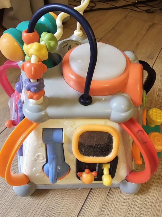 Детски интерактивен куб