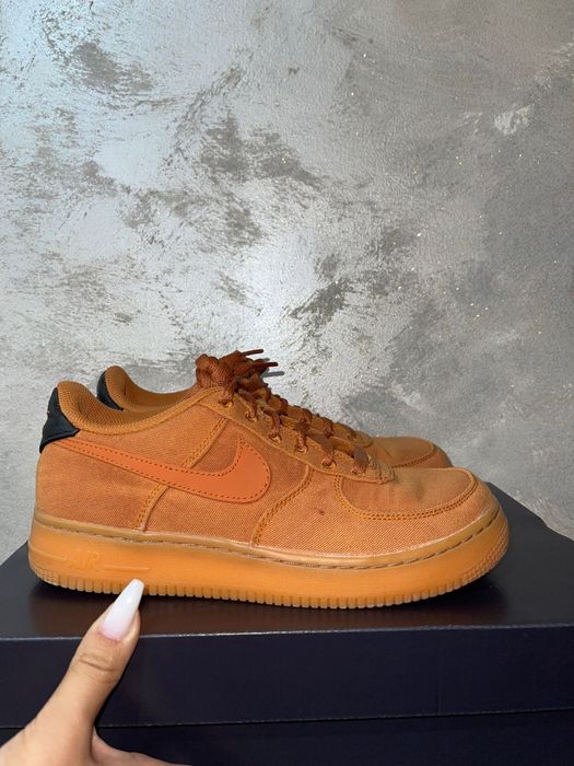 Nike Air Force 1 maro 37.5