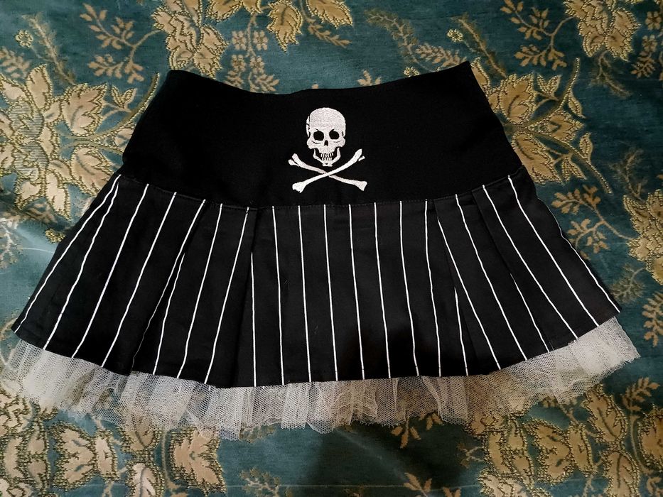 Юбки с вышивкой.   Разные фасоны.