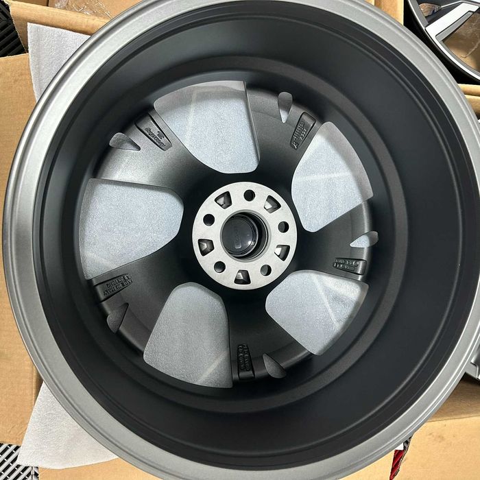 Jante R19 Audi A6 A8 A4 Q5 E Class  NOI TVA19% Phaeton Golf
