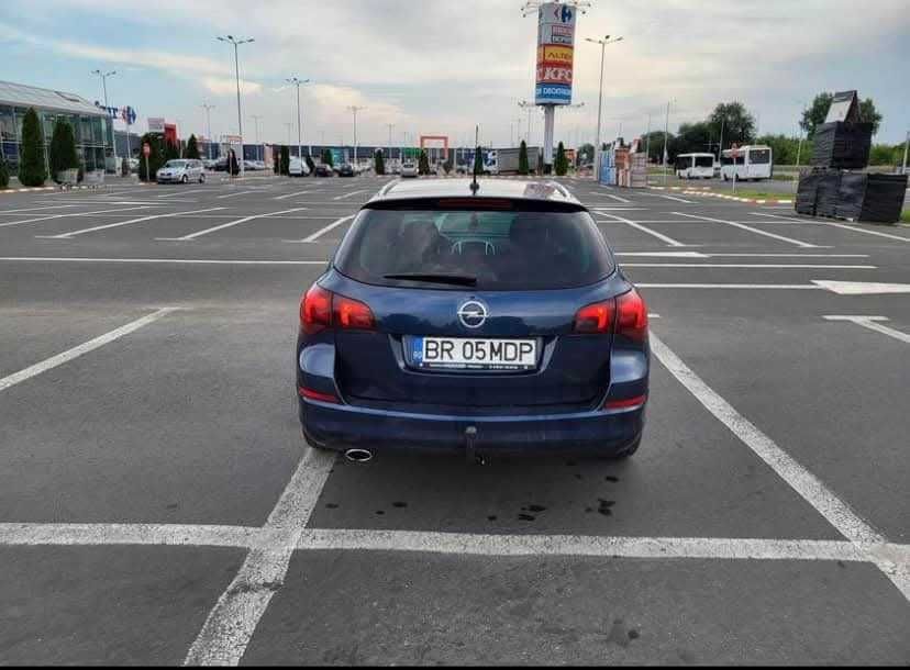 Vand Opel Asta J 2012