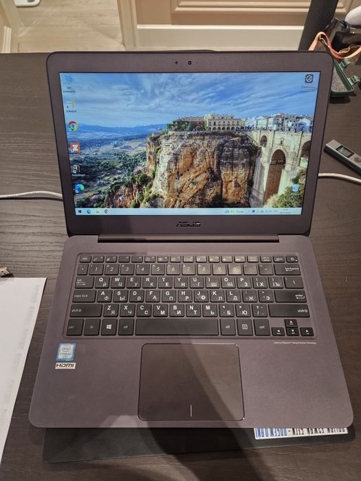 Ноутбук Asus zenbook UX305C