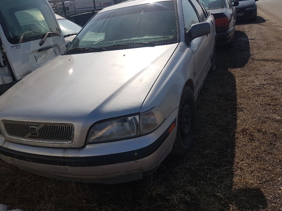 Volvo S40 Волво с40 1.8 На Части !