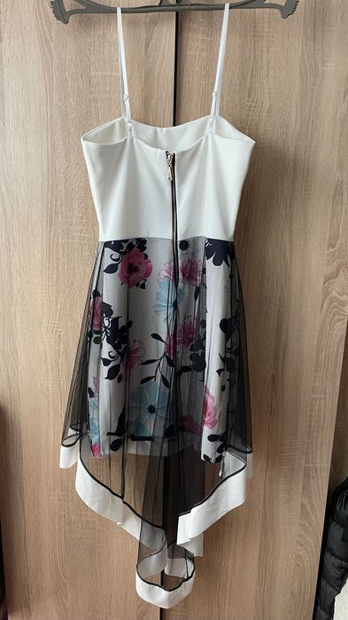 Интересна официална рокля