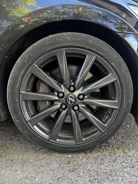 Продам диски оригинальные от lexus is f-sport
