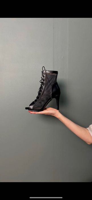 Туфли High heels