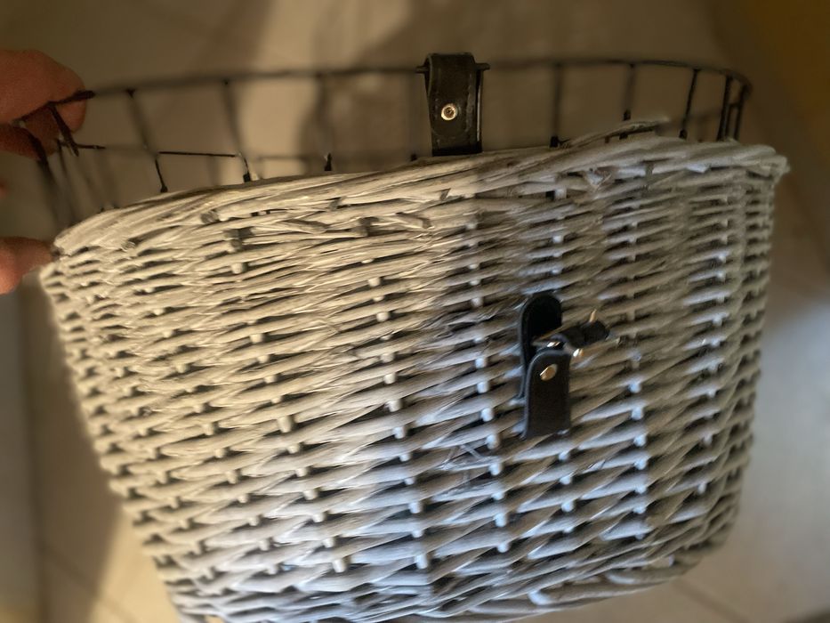 Плетена кошница за велосипеди за кучета