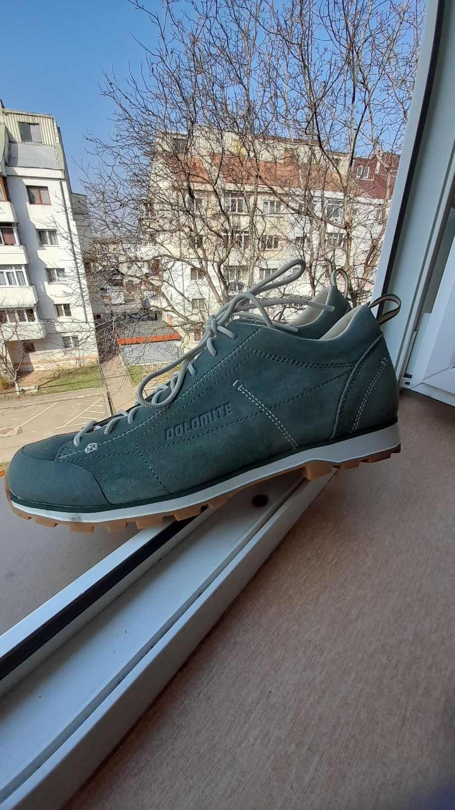 Adidas Dolomite mărimea 47