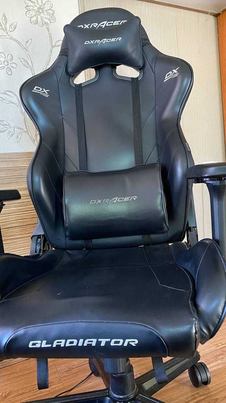 Игрово кресло DXRacer GLADIATOR
