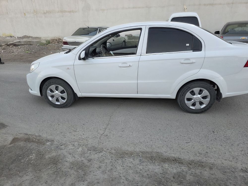 Chevrolet nexia 3