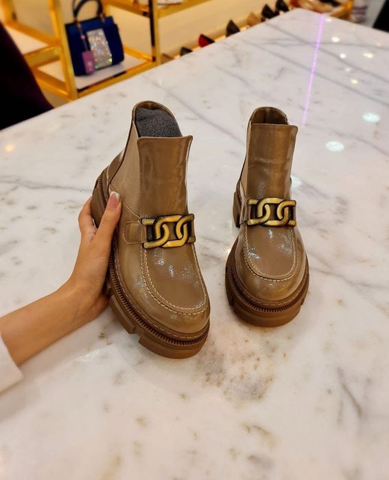 Стилни дамски обувки