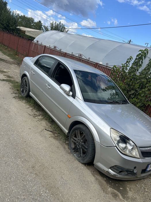 Vand sau dezmembrez opel vectra c