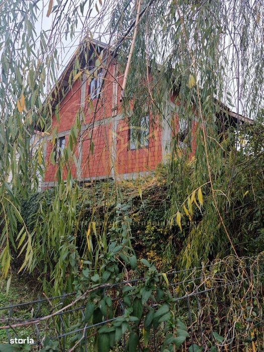 Oras Pantelimon Lebedei casa p+1+M 3 camere 160000eur