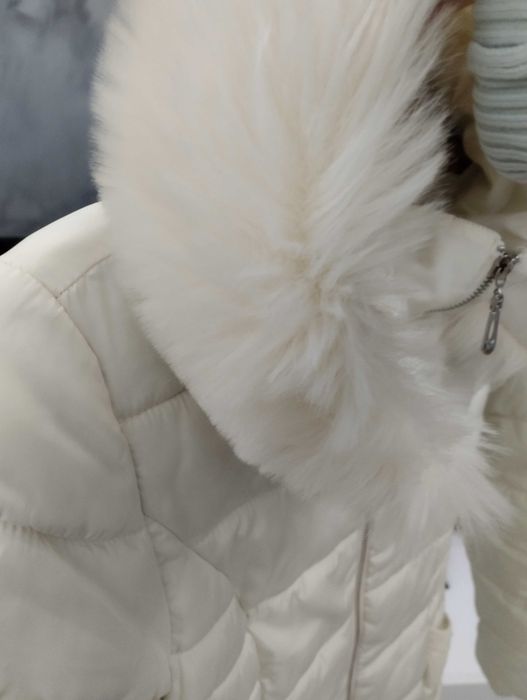 Зимно яке с качулка и пух